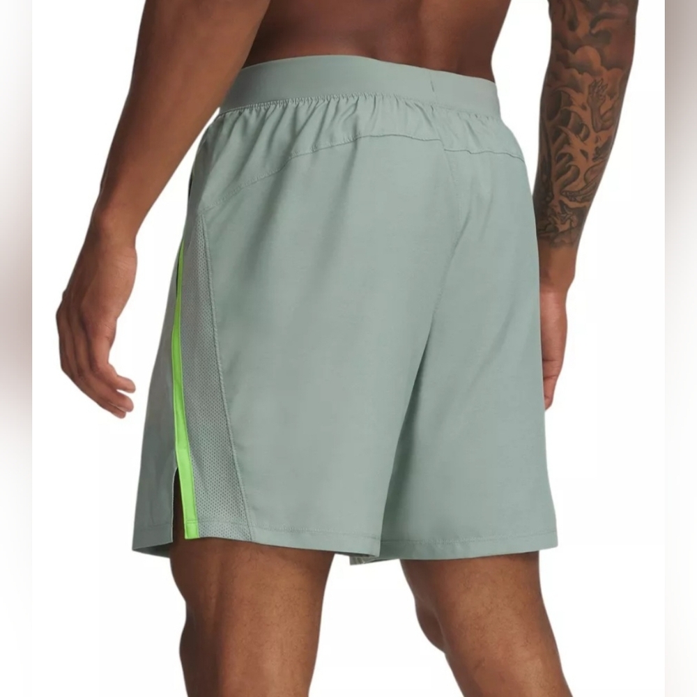 NWT Under Armour Launch 7" Shorts, Mens Small & Medium - Picture 2 of 3